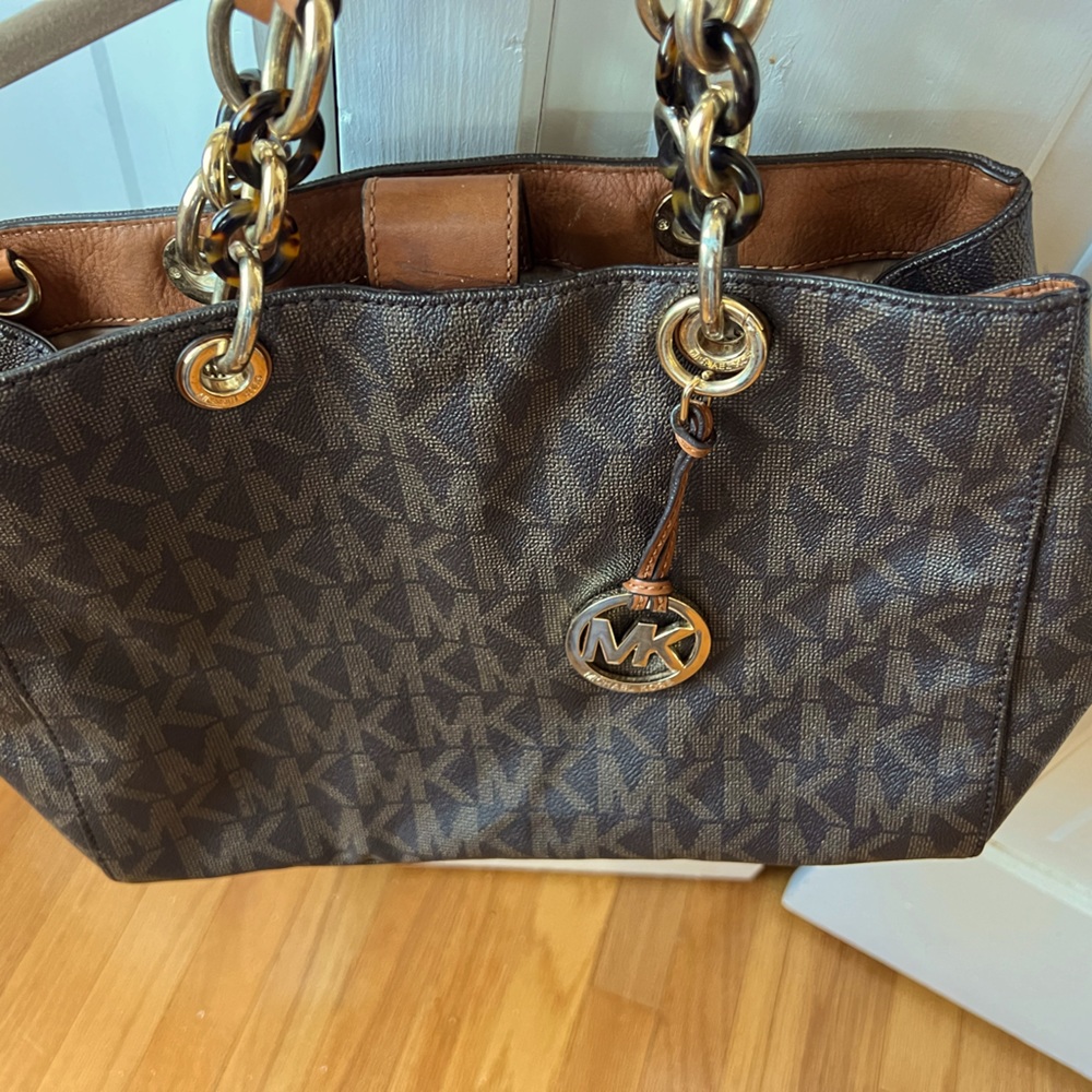 Michael Kors Signature Logo Shoulder Bag